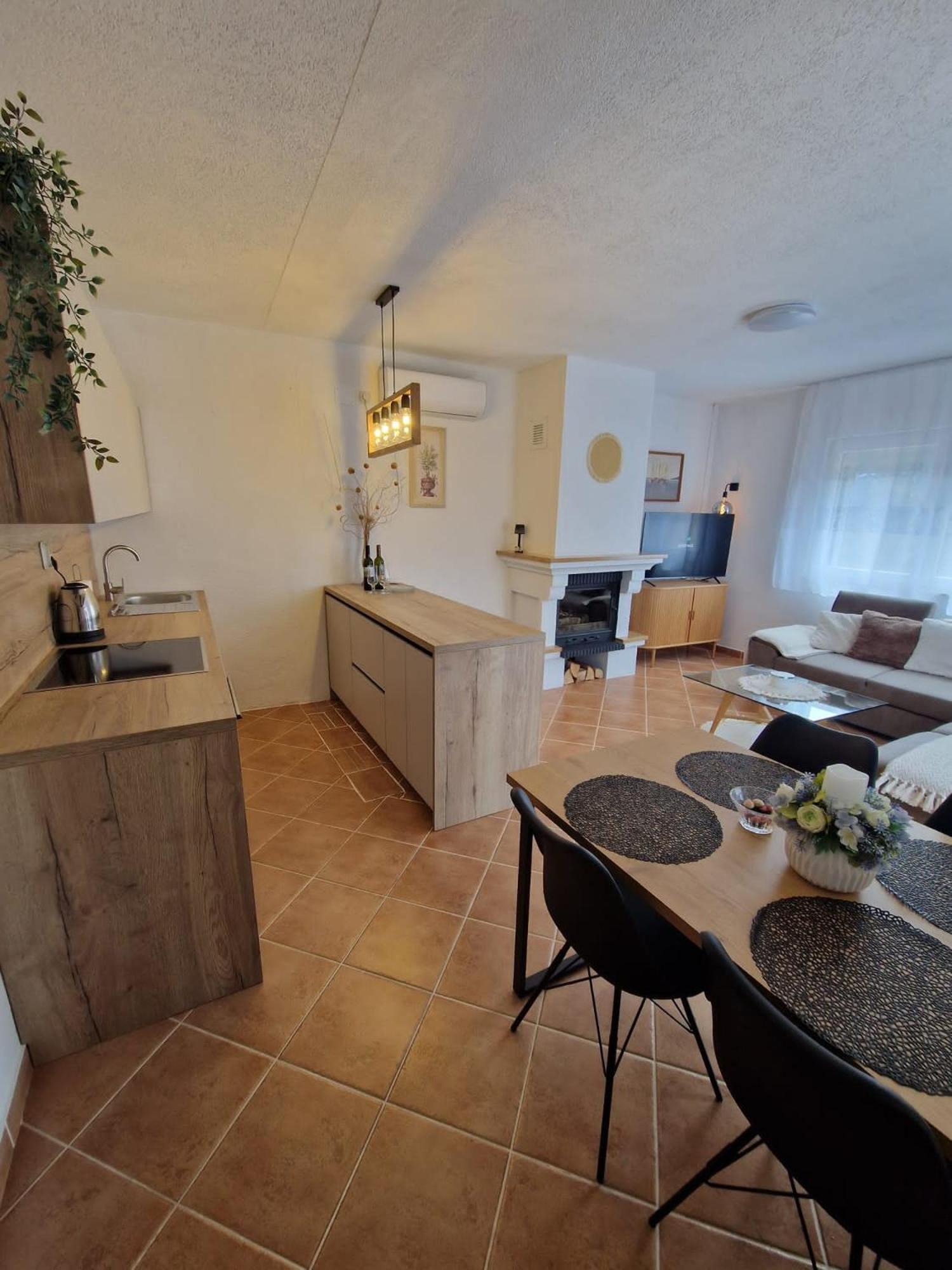 Village Apartment Zagvozd Exterior photo